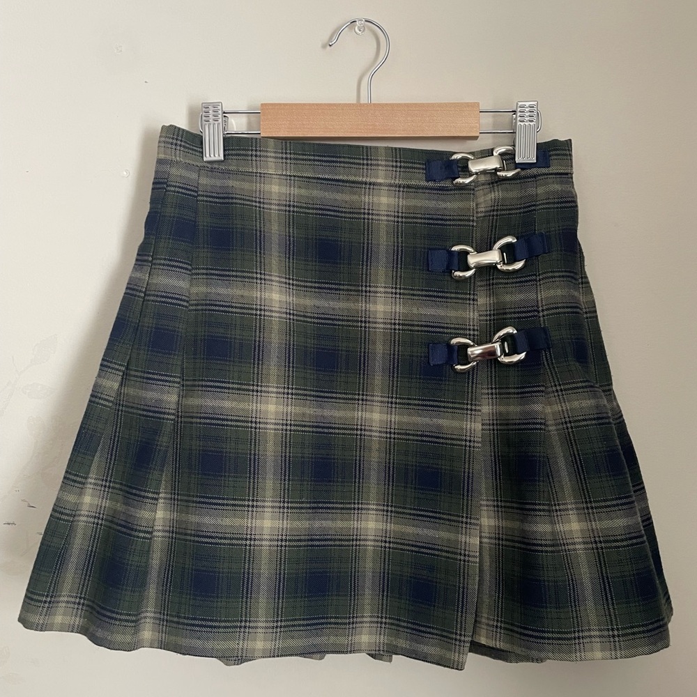 Vintage high waist plaid semi-pleated mini skirt with buckle/button closure